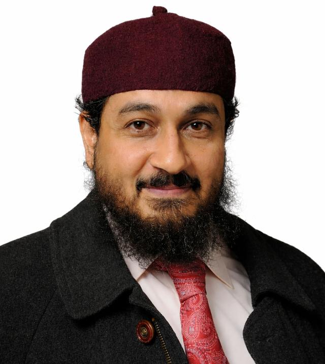 صورة قارئ القرآن مفتاح السلطني